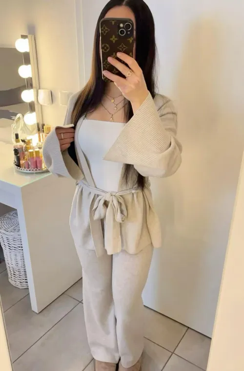 Welcher daddy ist bereit mich zu verwöhnen🍭