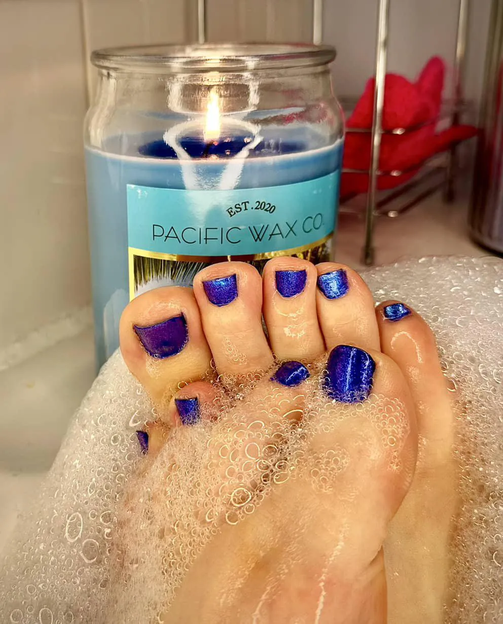 Would anybody offer to come and wash my feet for me? ❤️