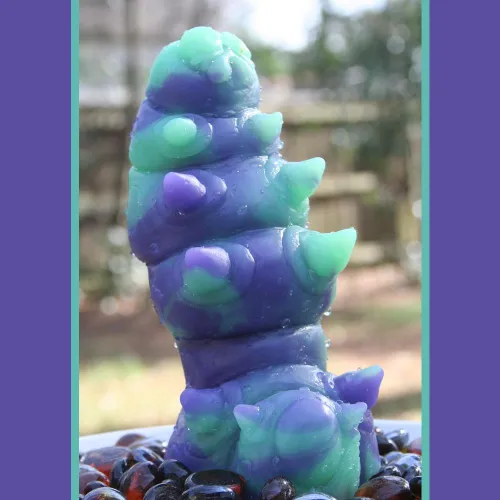 WTB/WTT carl the caterpillar from fckbuddies!