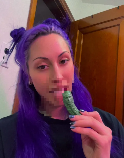 You wish you were Pickolas Cage. But the only cage you’ll ever be in is mine 🔒 and I threw away the key loserrrr