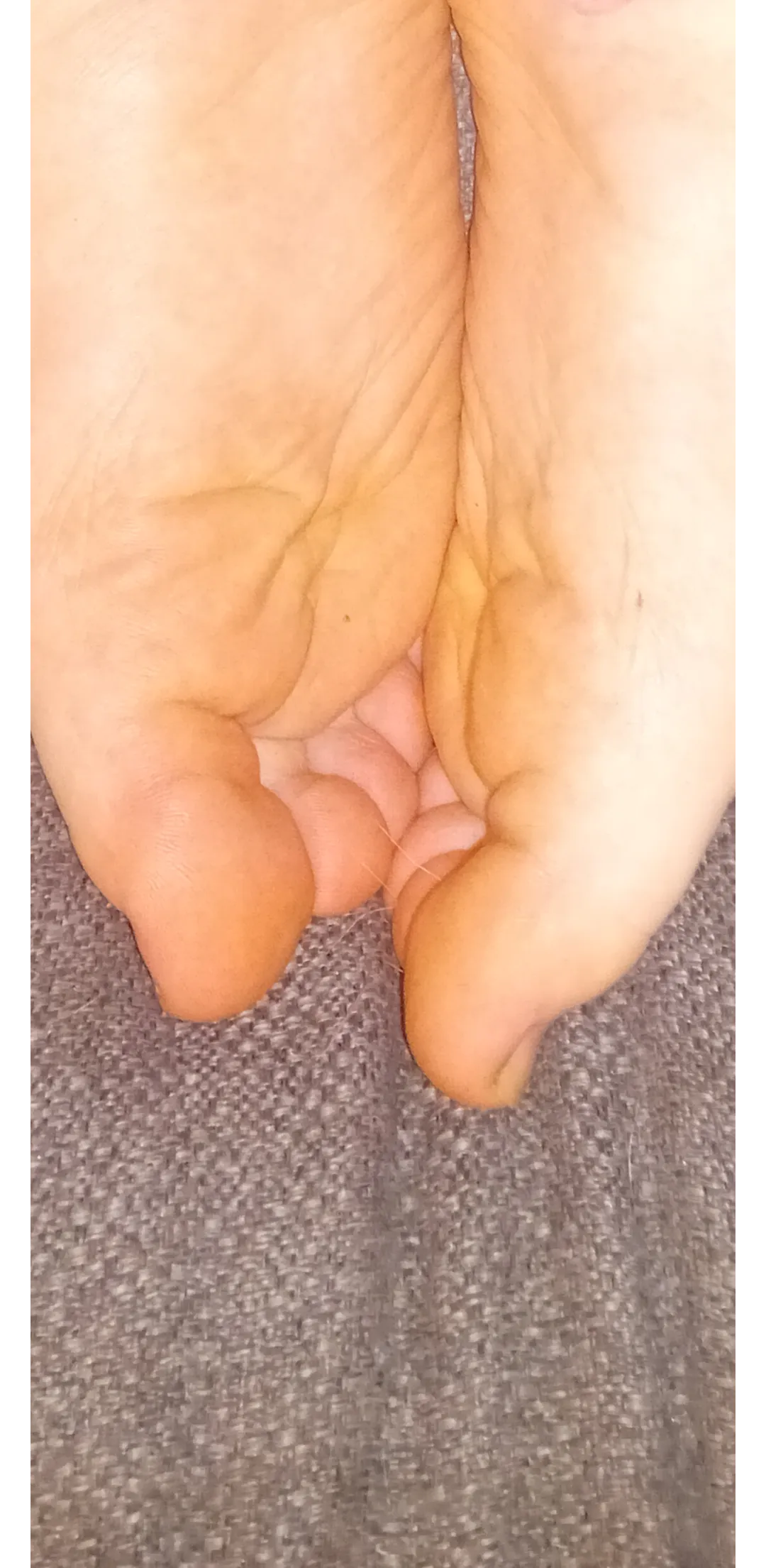 19m so very stinky, who wanna see more of them? dm me