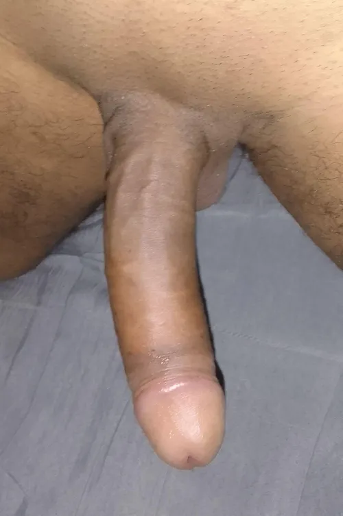 (24) chuta o tamanho da peça aqui é grosso?