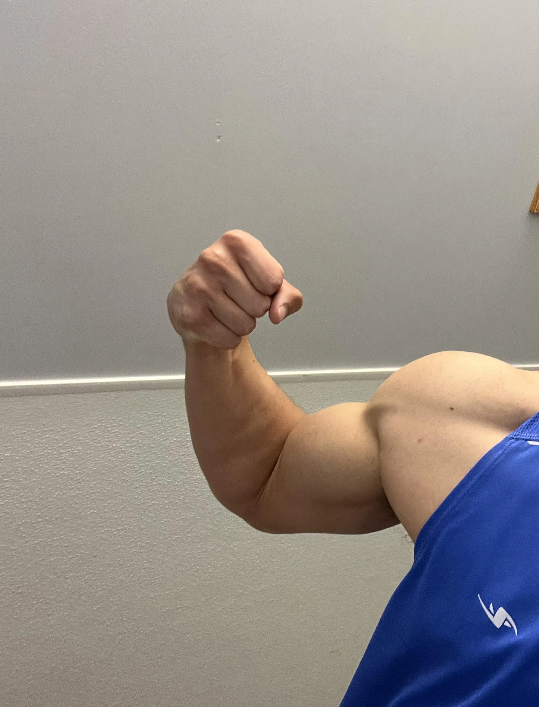 25 bros to give me gym advice and more? snap or discord