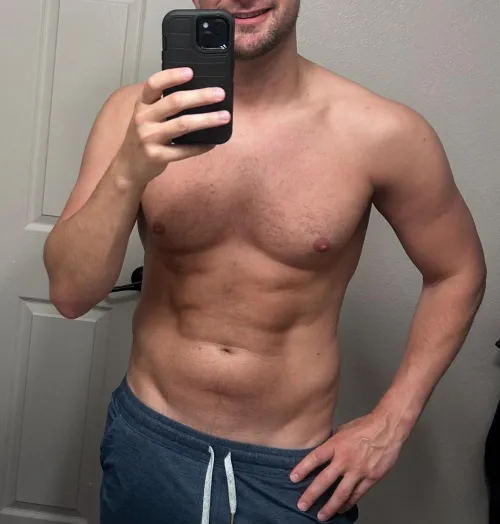 37M 4 MF/F hosting tonight or tomorrow in N. Phoenix or traveling.