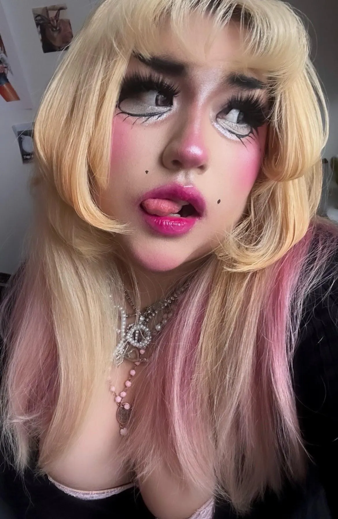 Bleached my hair Blonde for Bimbofication