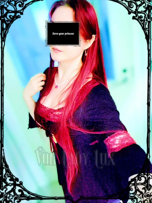 Come and serve these lips in her highness mercy and you may earn a crum of her favor. Who will serve her the best today and who is going to be just a jester in her dungeon?~