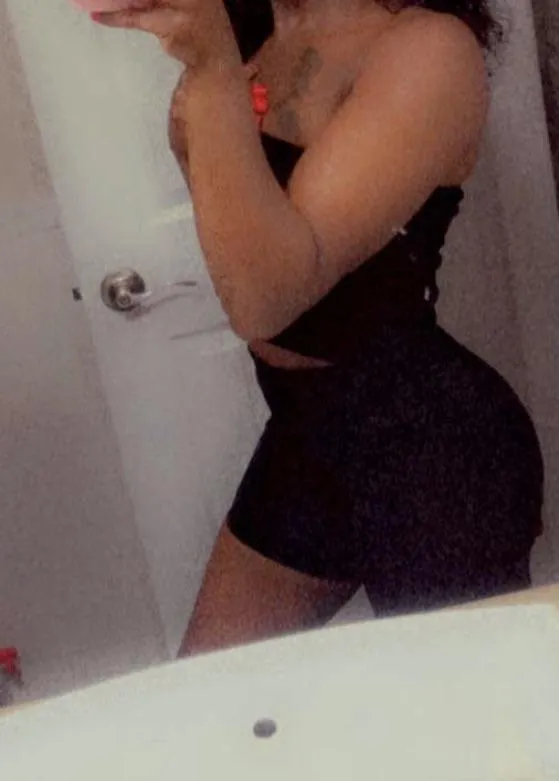 Couple looking to have fun [MF4M] stretch my wife out