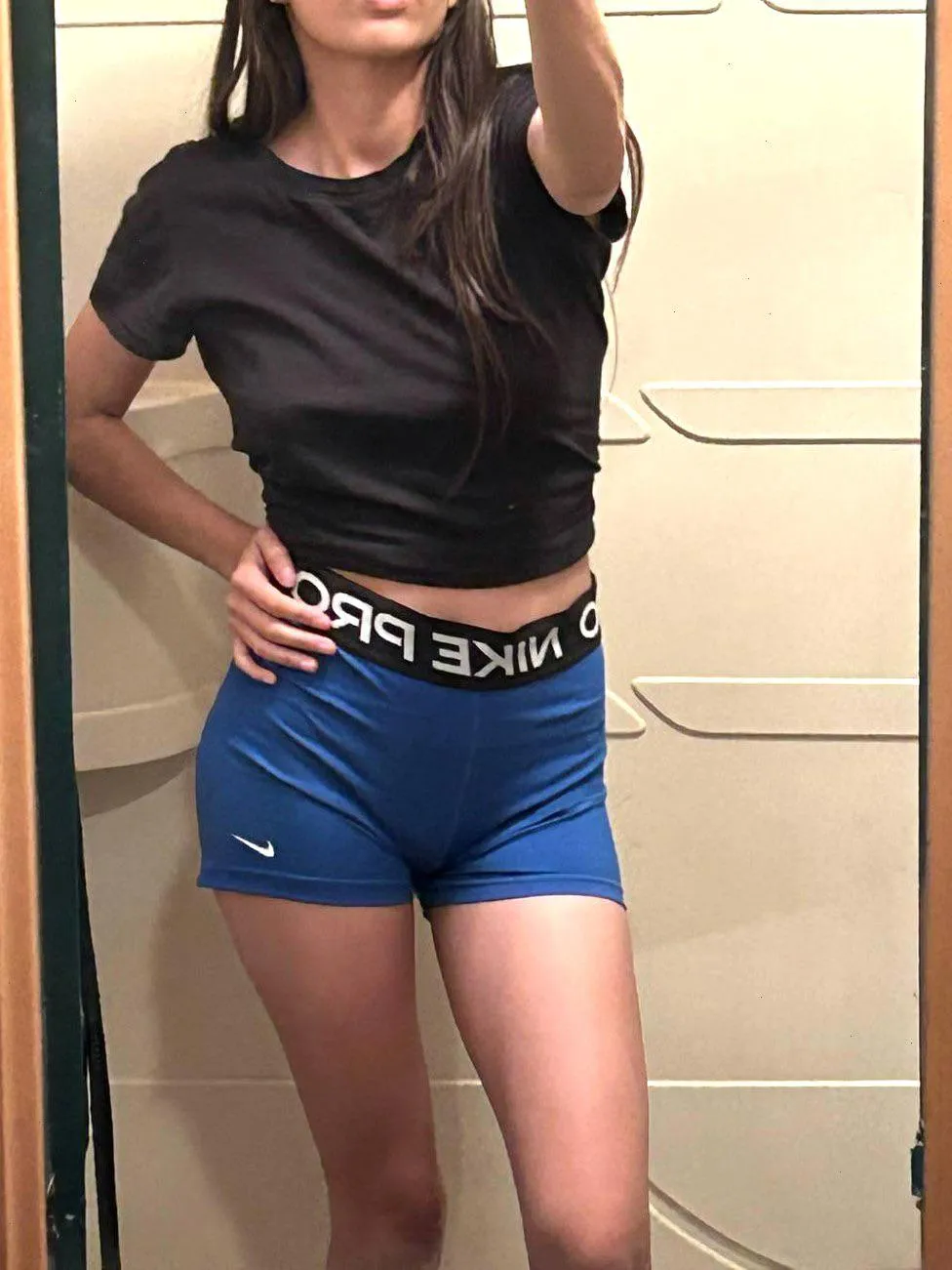 Do you like how my leggings fit in my body