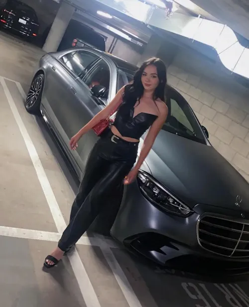 drinks on you tonight, sub! fund my drinks while i laugh at how sad ur life is alone on a friday night