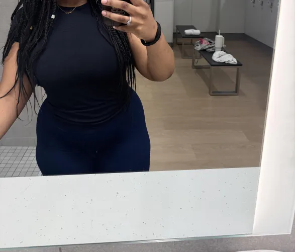 Embracing my hip dips at the gym