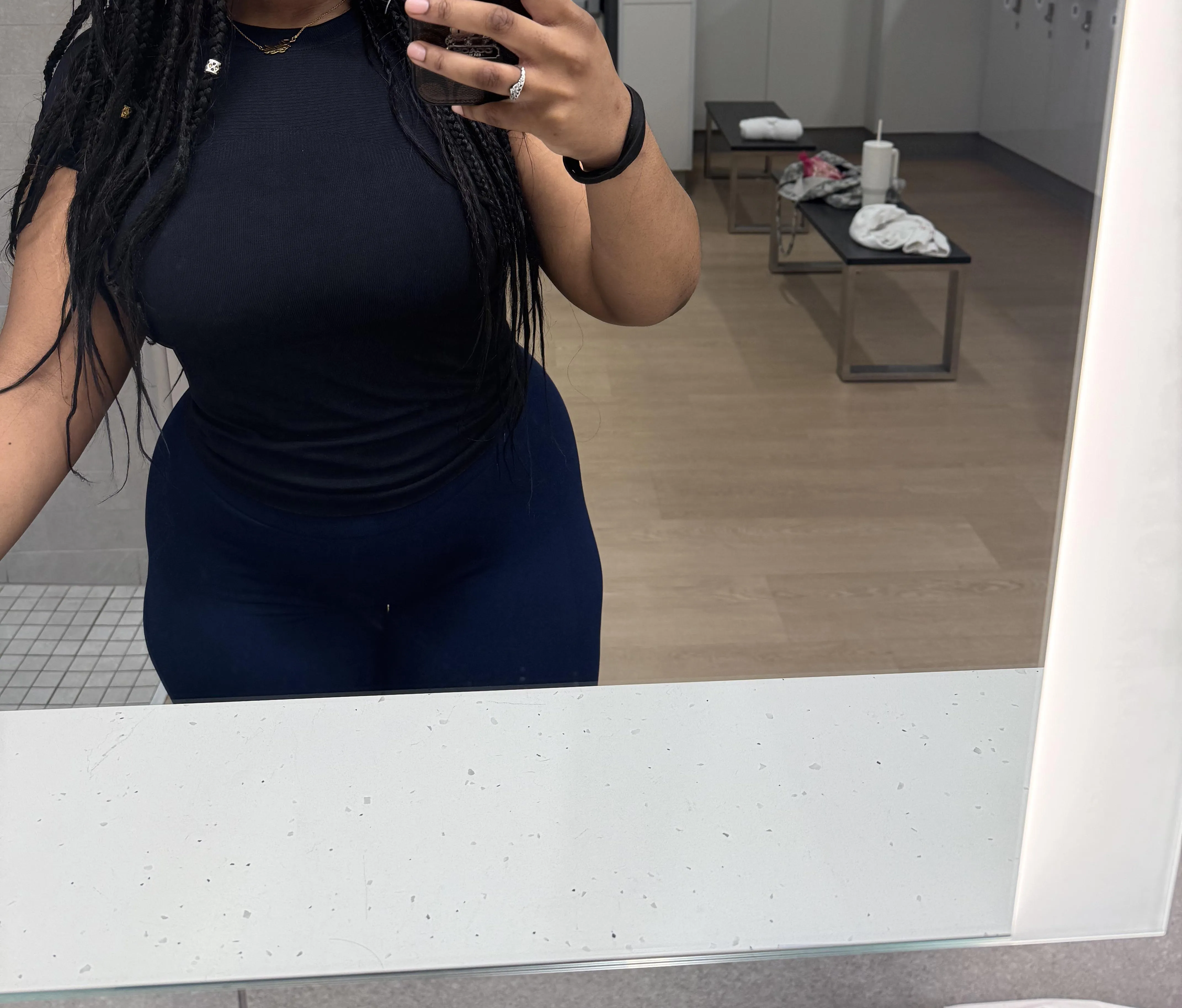 Embracing my hip dips at the gym