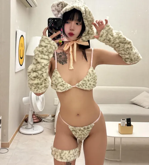 Good pets obey. Naughty ones get punished [OC]