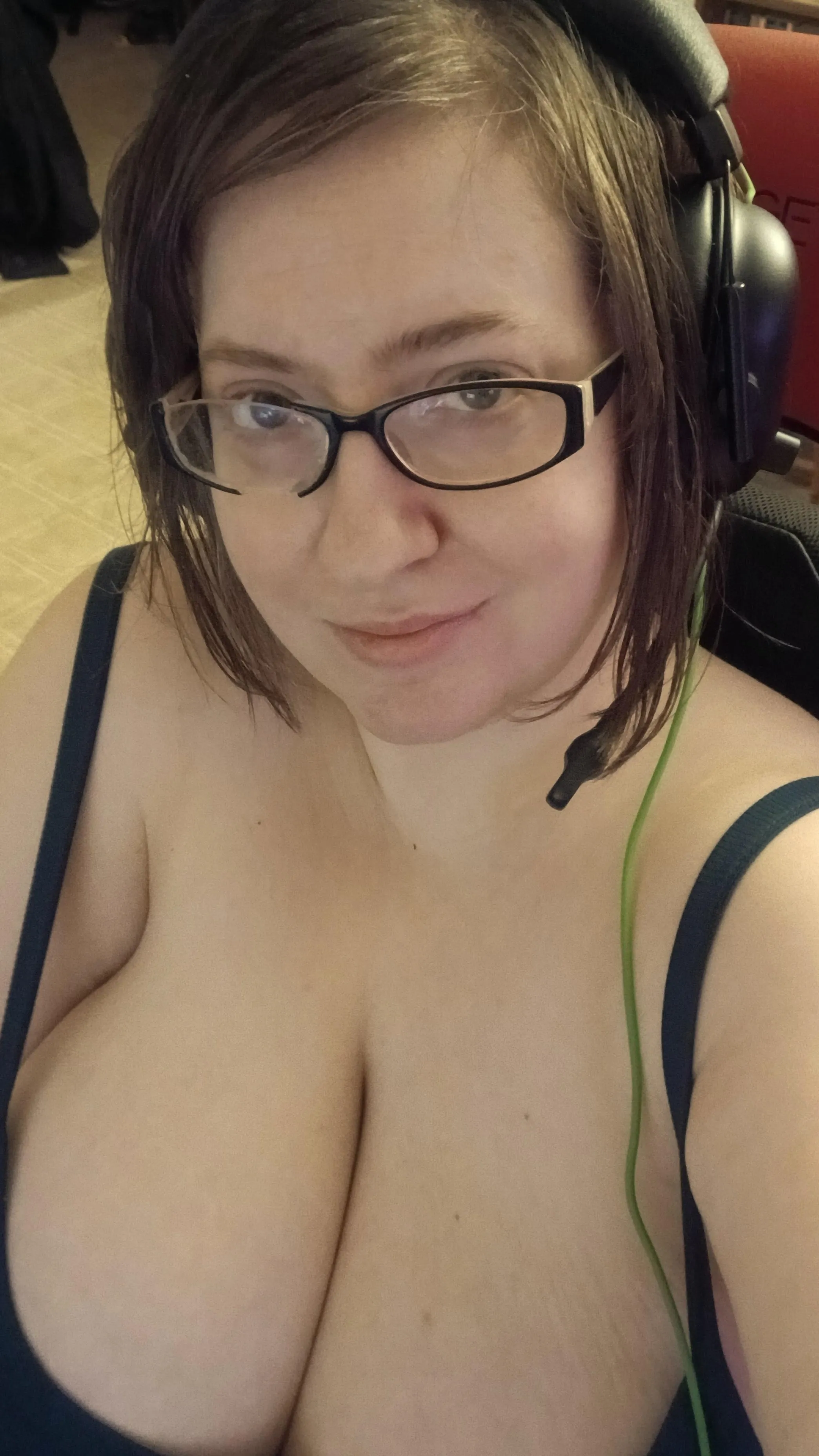 Happy Friday! What game are you playing today? I'm on a No Man's Sky kick!