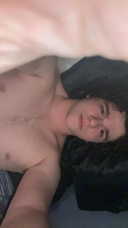 Hey bros! looking for something fun! 18