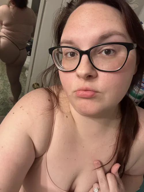 Im in the bathroom waiting for you baby, hurry