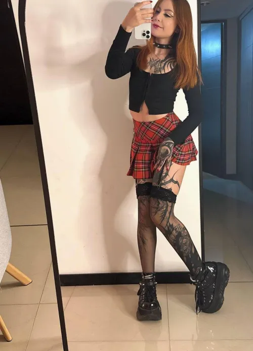 it's always strong wind outside when I wear a skirt