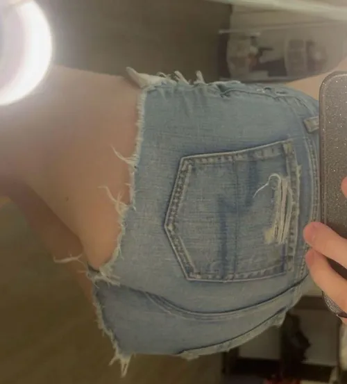 Just my little ass hanging out of some summer specialsss☺️