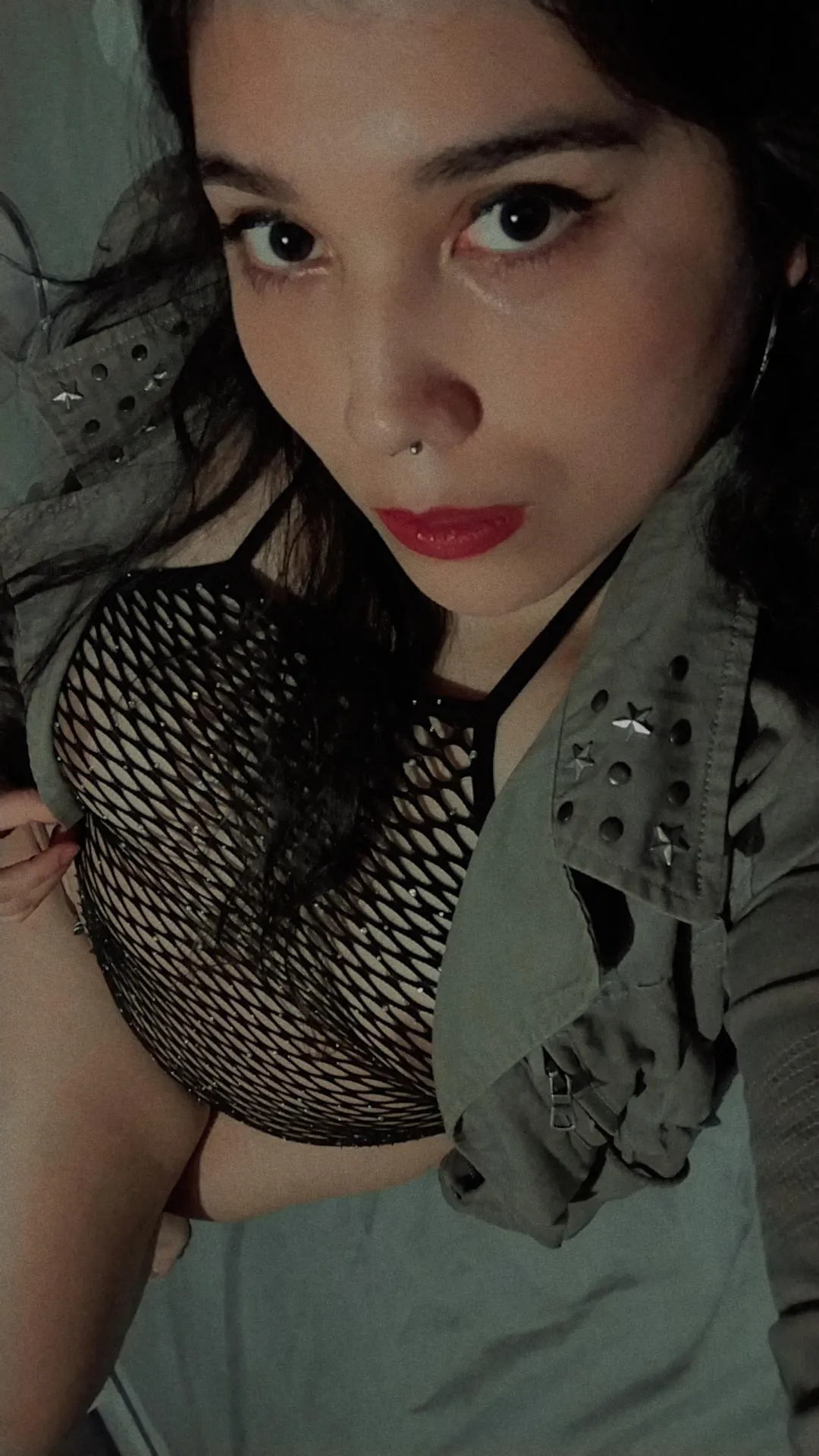 Latina girl with a captivating look