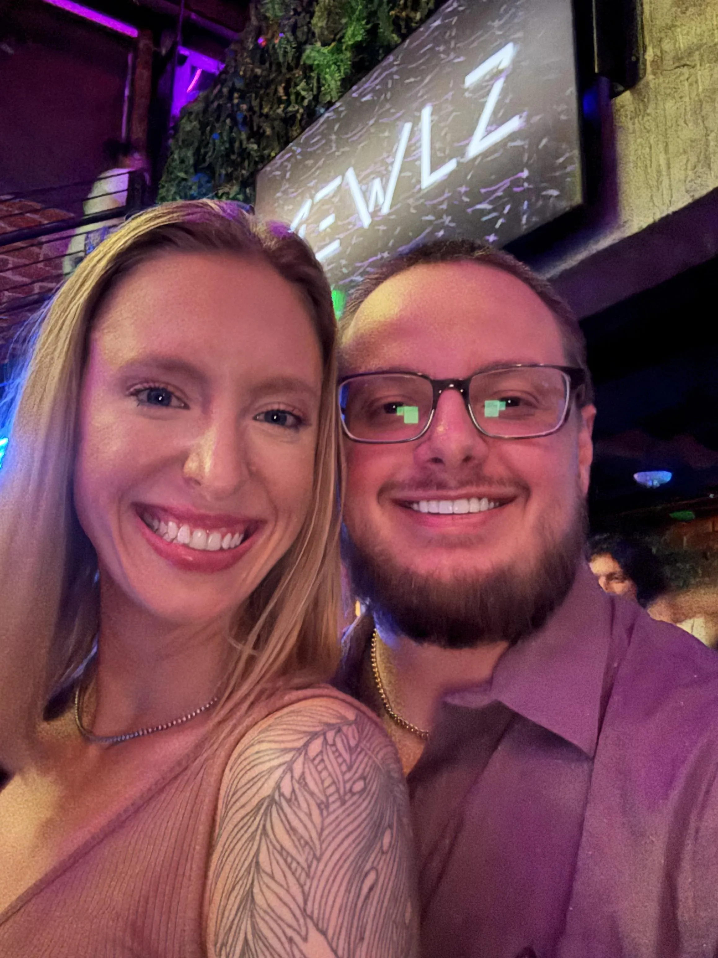 [M32/F29] [PHX] [MF4F/MF] new to lifestyle. Cuckqueen. No single men!