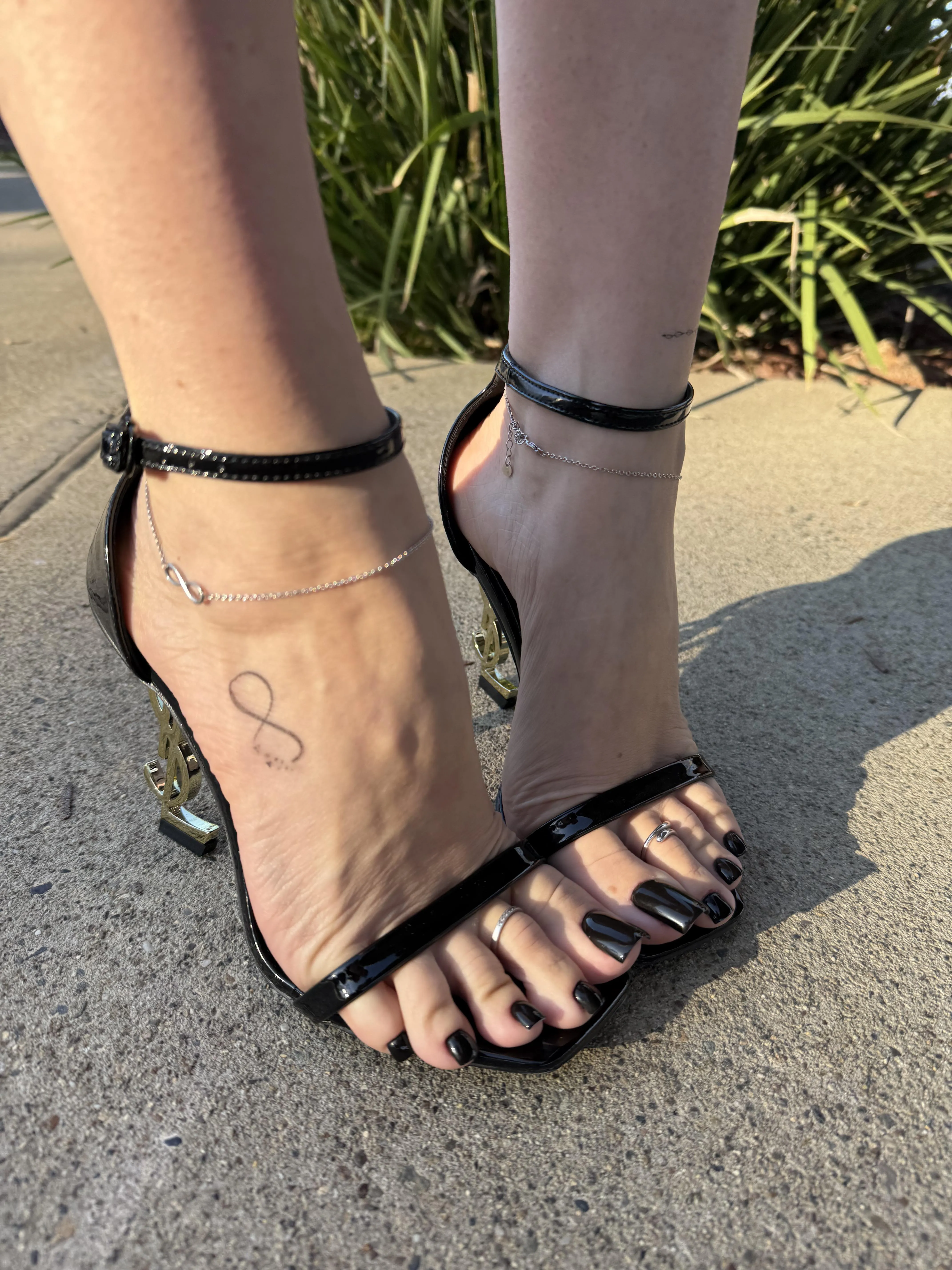 My classic YSL heels 🖤