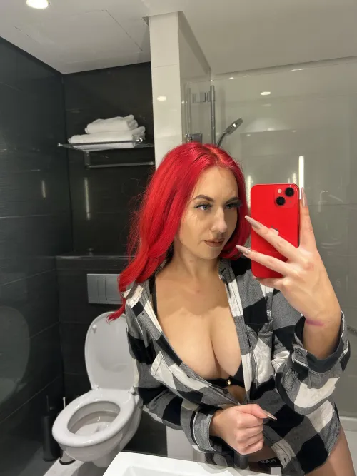 reagiere mit „😍“ für eine dm 🤭