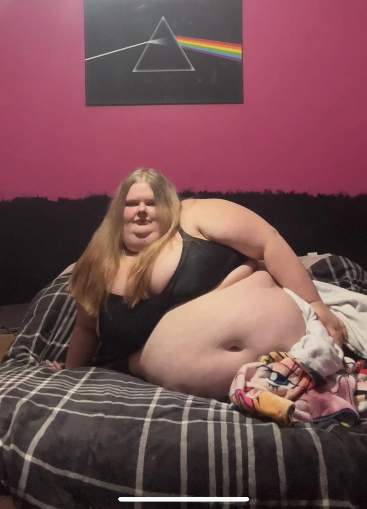 Showing off my tummy