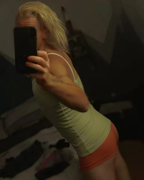 Who is up to fuck me ((Asheville NC))