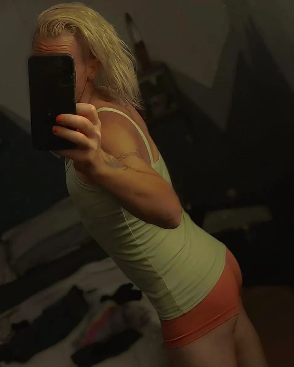 Who is up to fuck me ((Asheville NC))