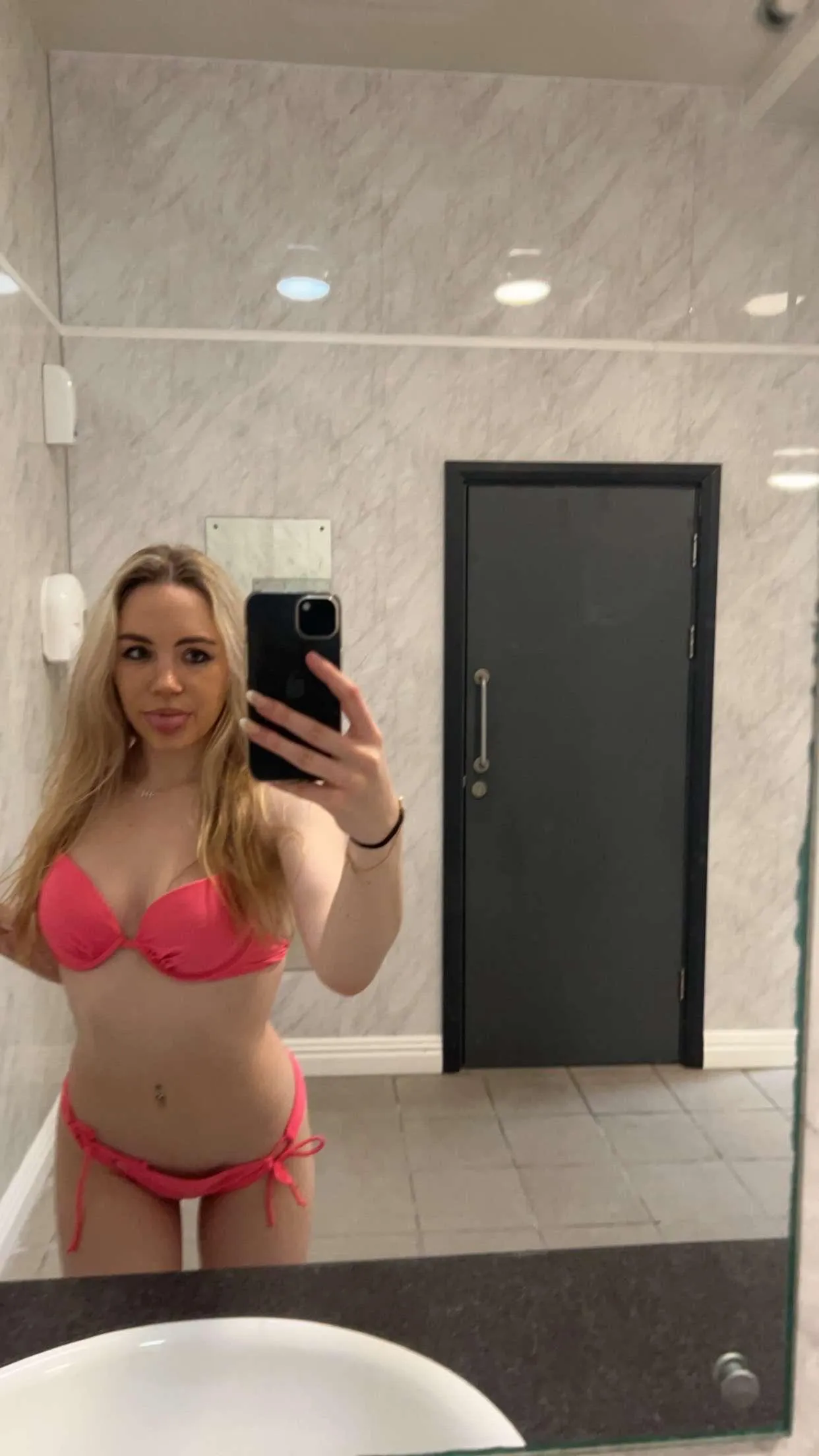 Who thinks I look good? F19