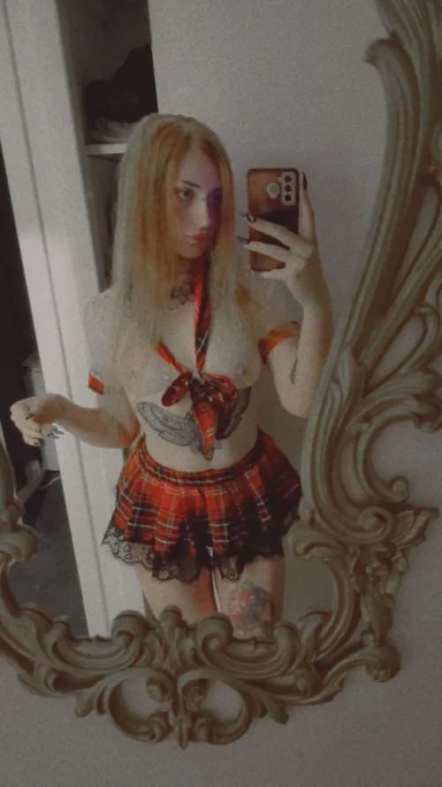 You wanna teach me a lesson? He he dm me x