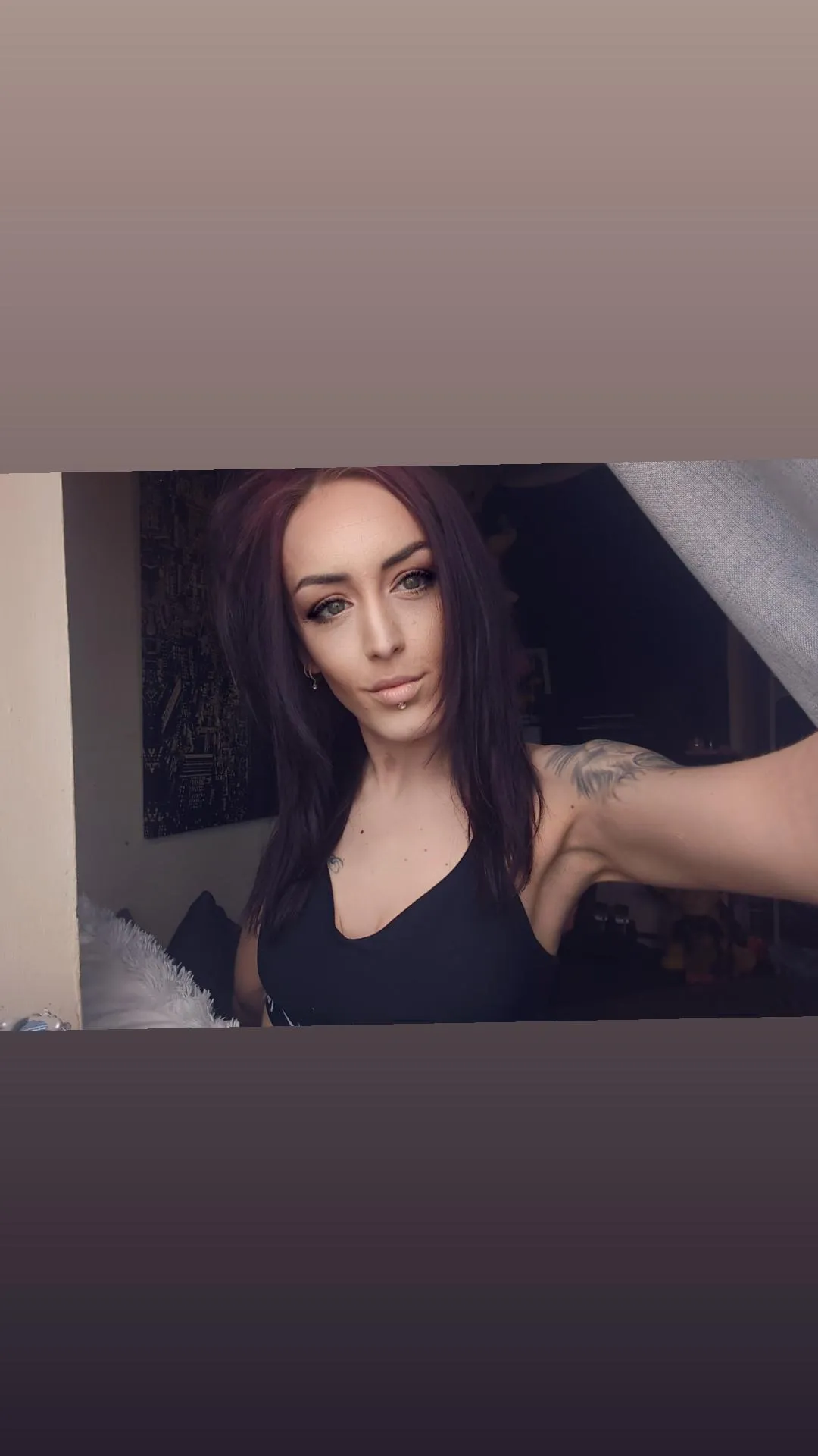 your new obsession has arrived, silly gooner 🩷😵‍💫