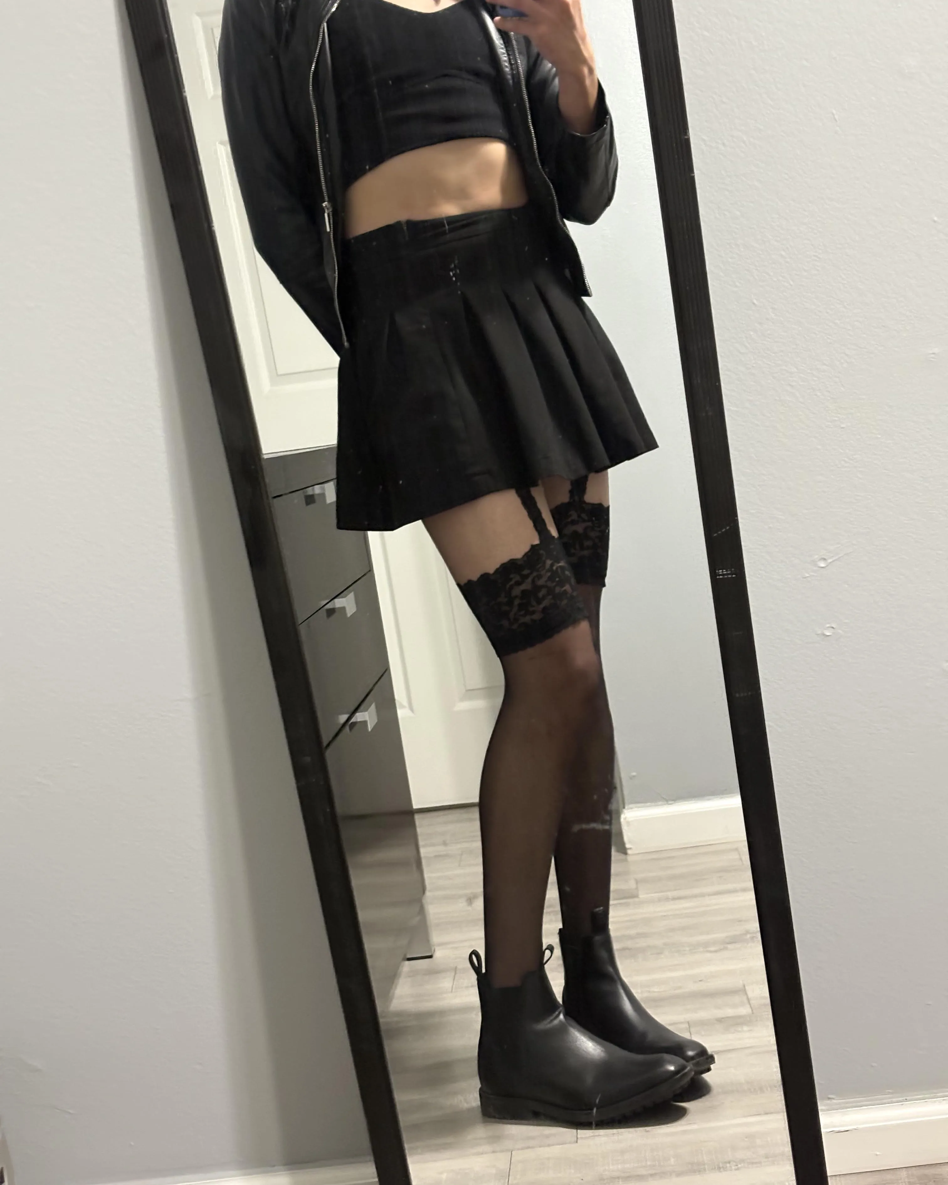 20 (Fb4A) I’m feeling smutty for cam tonight