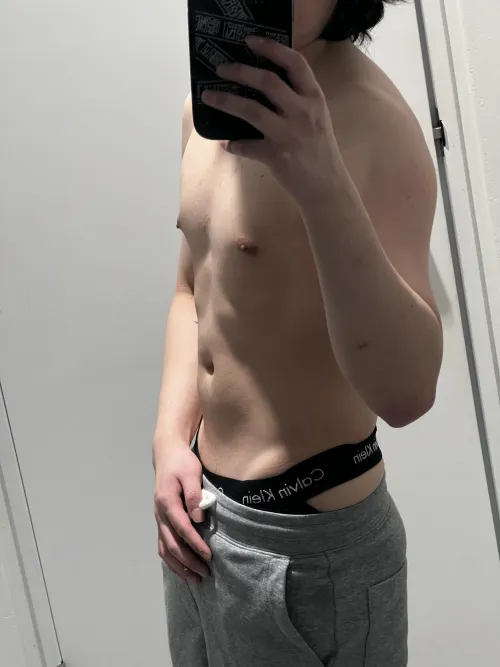 21 short soft dom top. Where the toned guys at? I’m in nyc