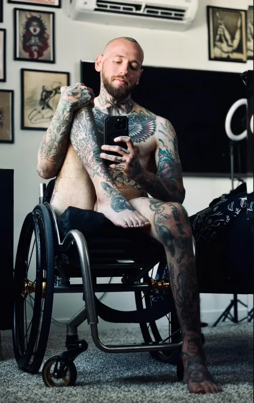 33 M Para | Take a seat and let’s go for a ride ;)