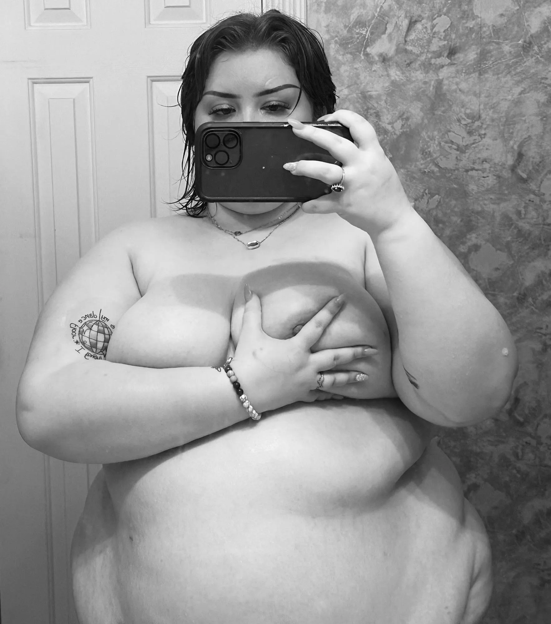 comment and say hi if you’d wanna play with me 🥰