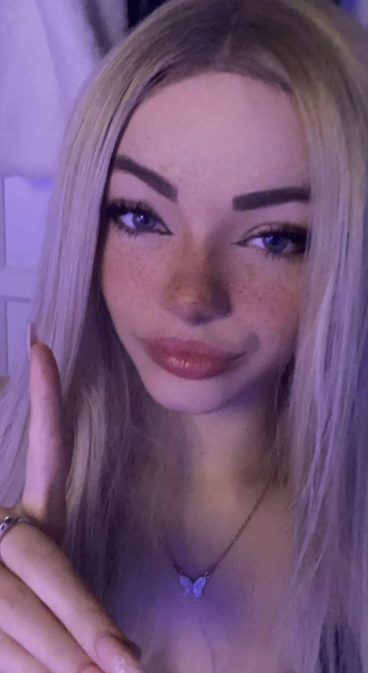 Custom creations made with passion – let's collaborate! 🤝 pale