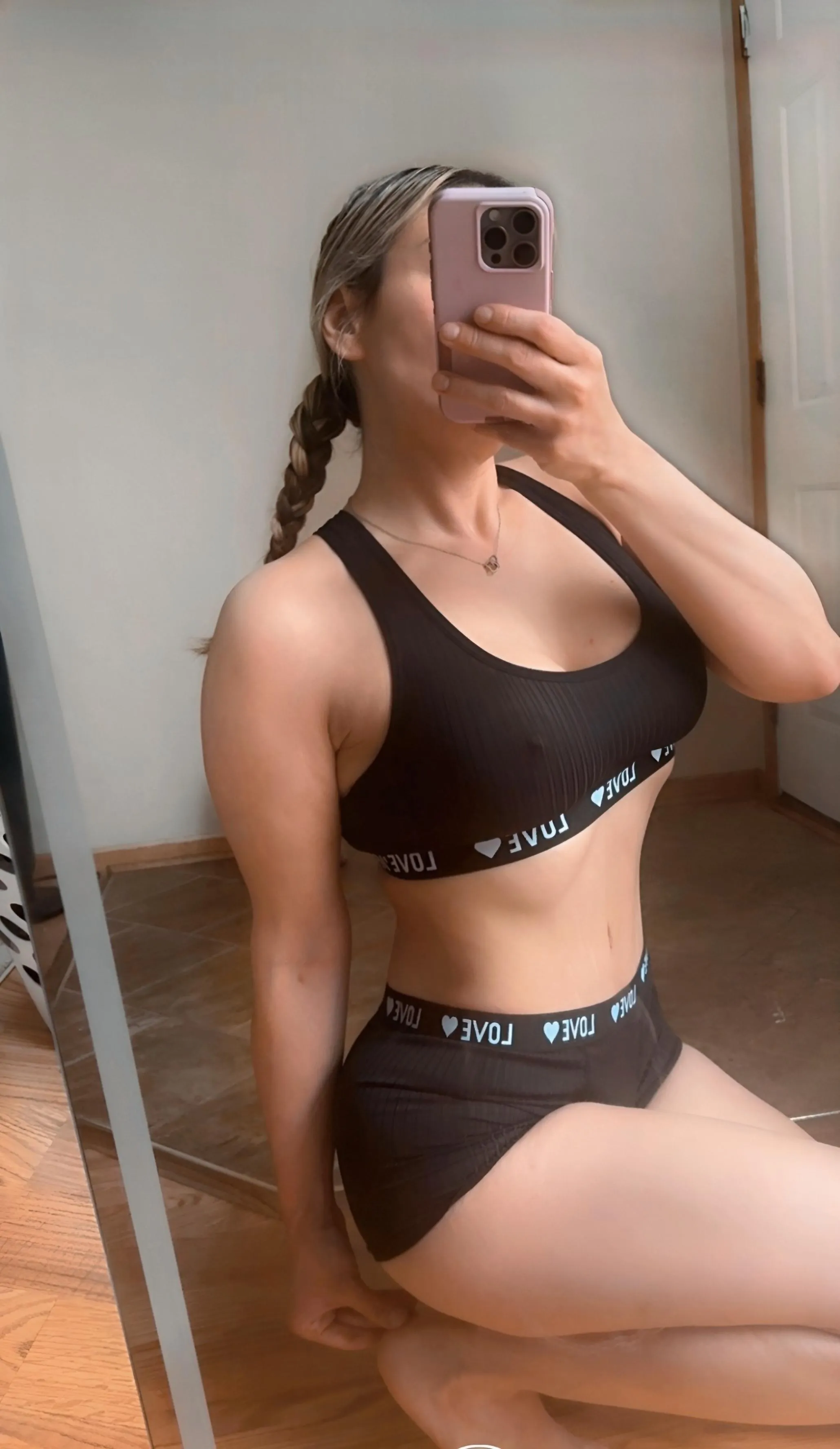 Going live tnight 9pm cst