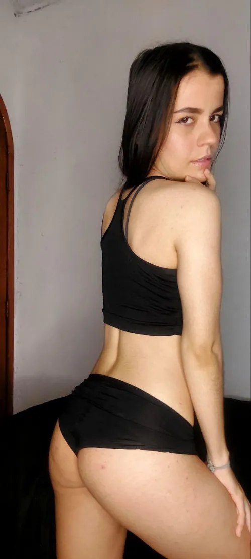 How's my booty looking