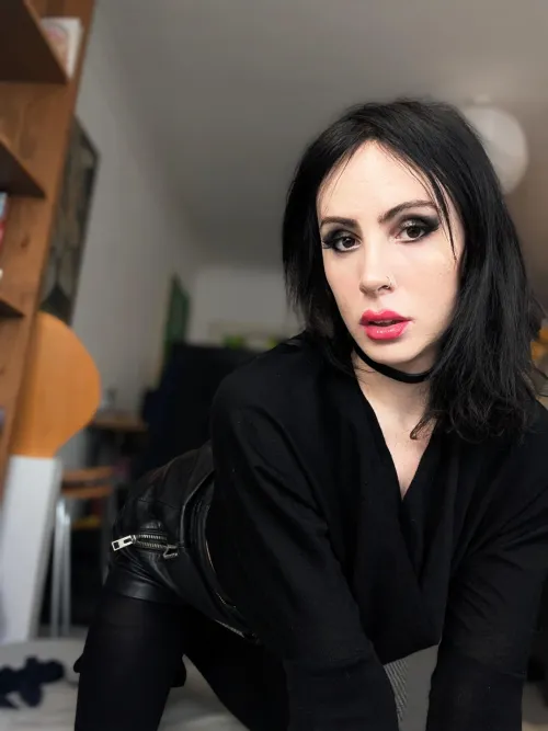 I want to stain your c0ck with my red lipstick