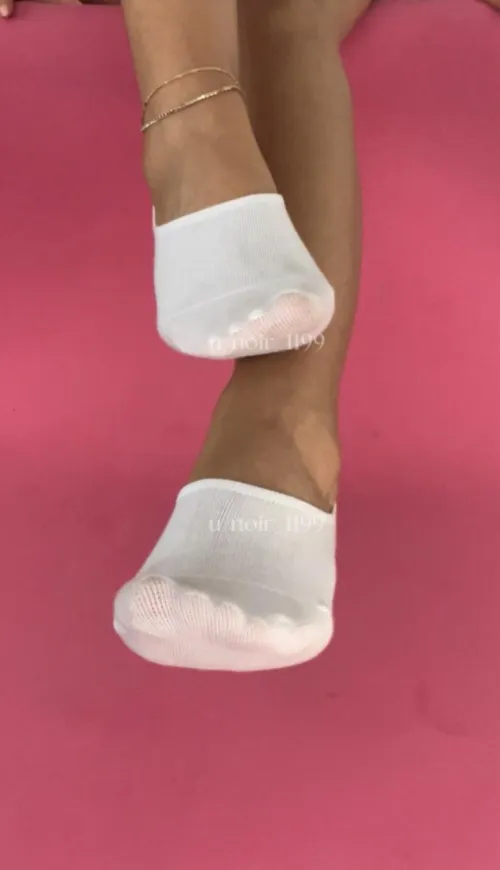 I want you sexually dysfunctional unless it’s for my feet