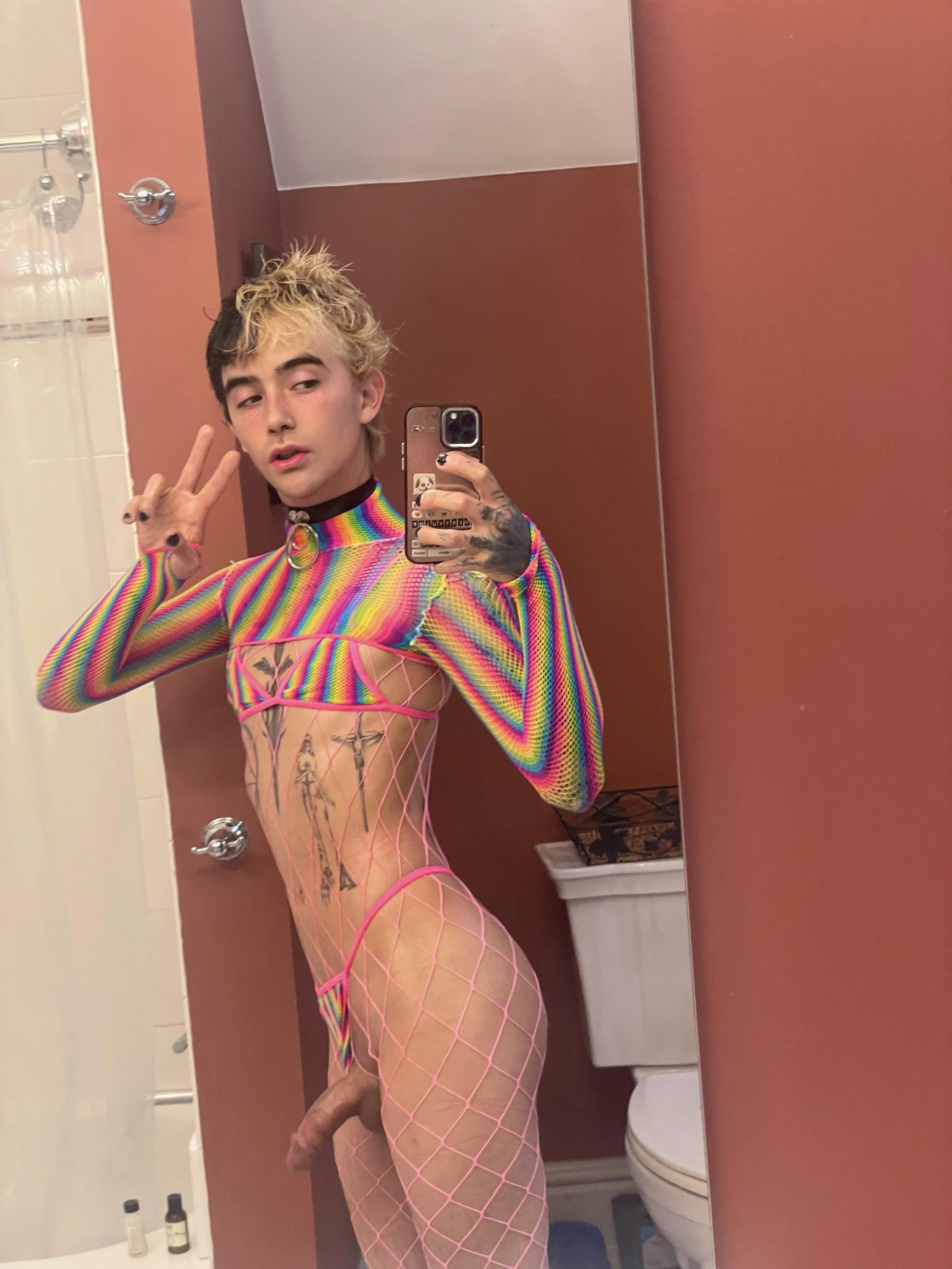 I’m the gay son AND the thot daughter 🥰🥰🥰