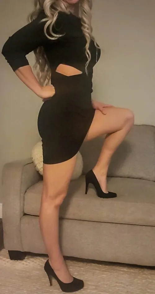 Just me and my 4 kids out for dinner tonight. Now I am a 43 yo Mom of 4