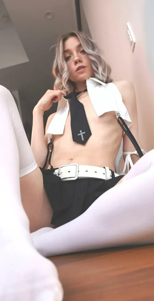 Let this blonde cutie make you feel better