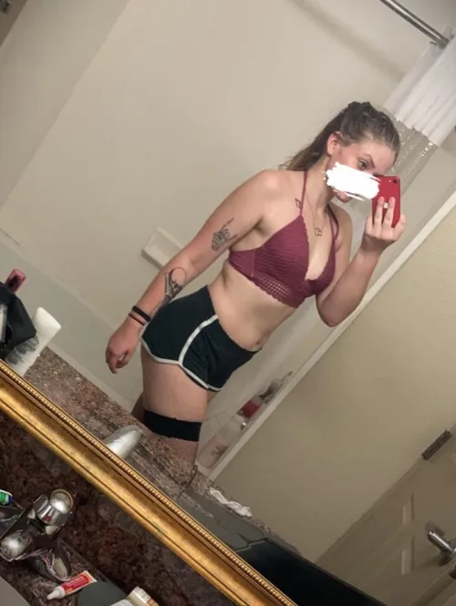 Selling VC, Custom contents, Sexting, Pre mane contents, GFE and more