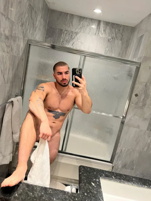 so… are you licking or fucking? 👀 @frankfurdr