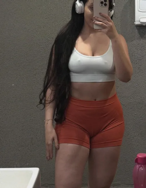 Thighs like these deserve some attention…