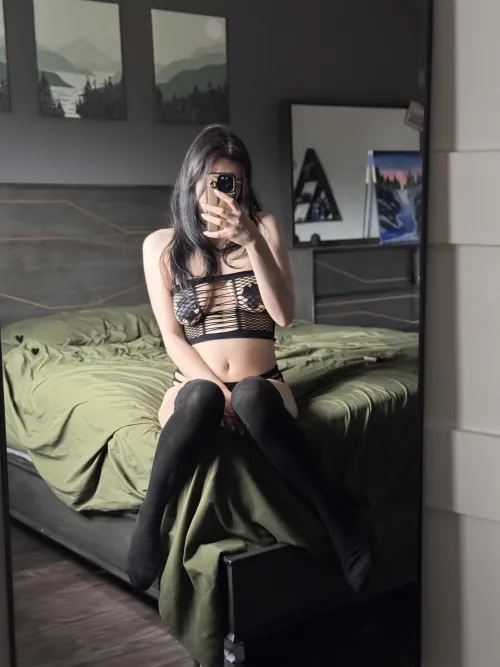 Waiting to introduce him to my girlfriend 😉🍍