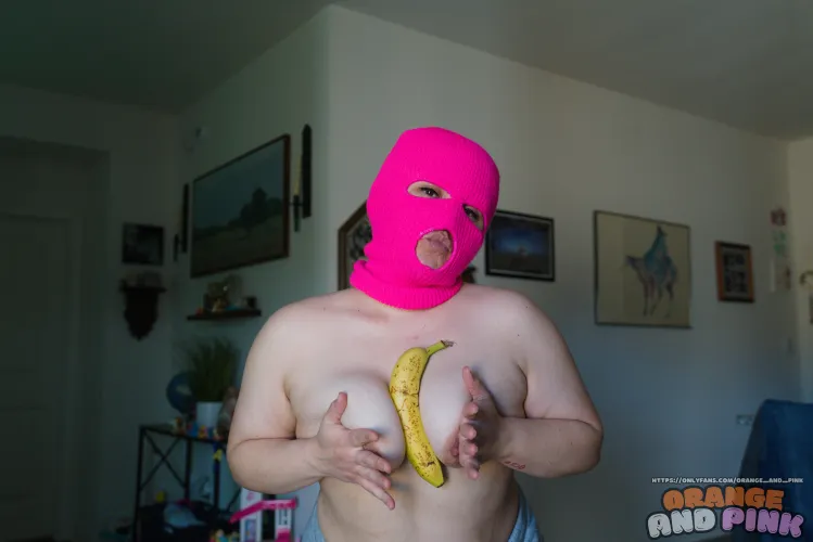 1st NSFW post on Reddit 😈🍌