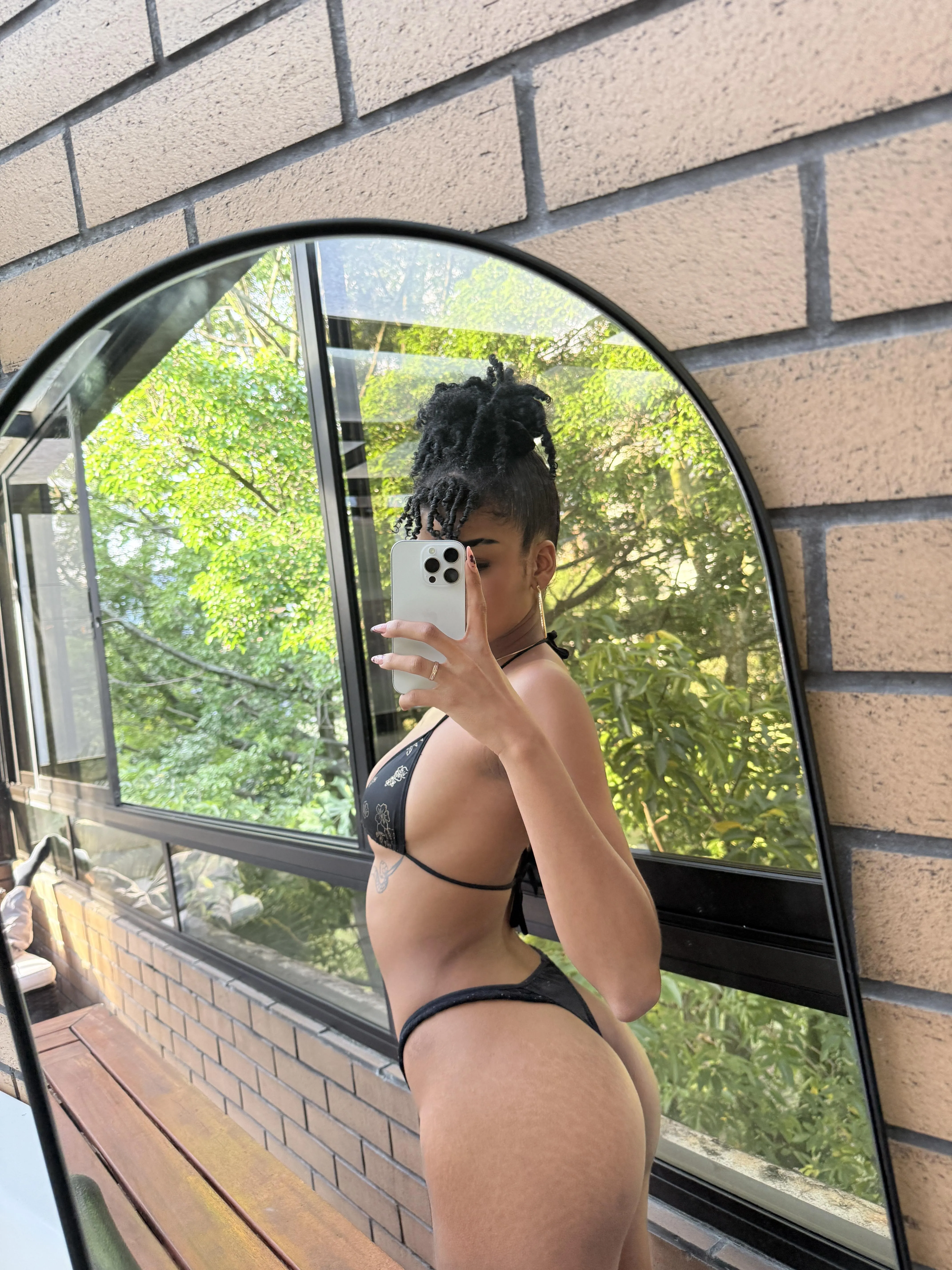 Cheeky Latina butt that you may want to kiss