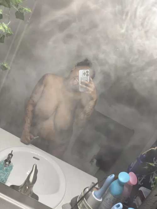 (F) Bake💨then shower🚿who’s going to join me 😈